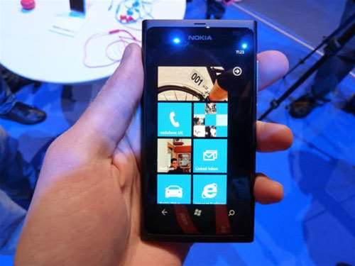 Microsoft mulls 'whack' to switch off mobiles