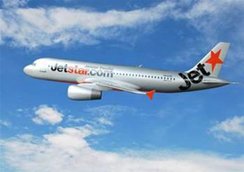 Jetstar gives workers $1650 for BYO tech
