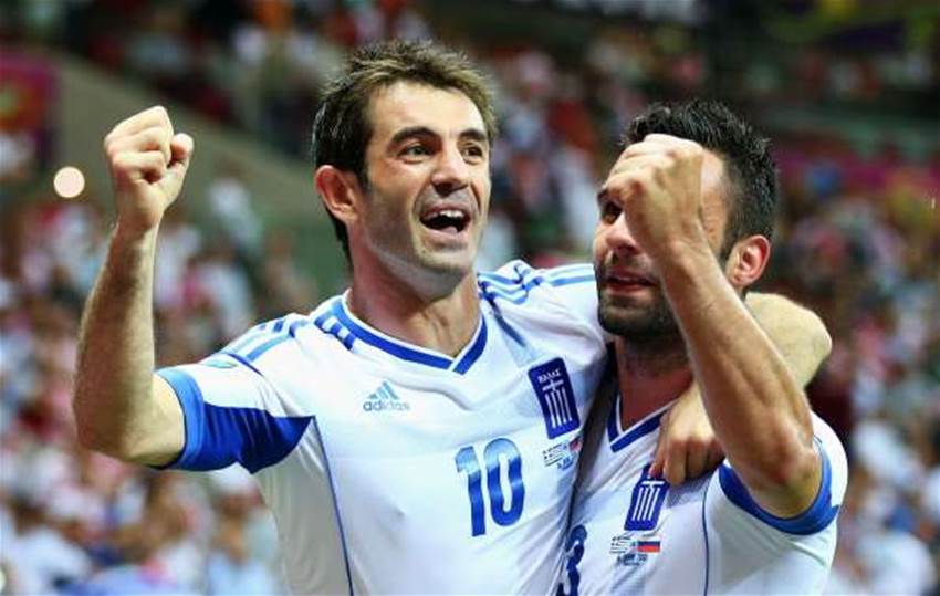 Fulham Snap Up Free Agent Karagounis Fulham Snap Up Free Agent Karagounis