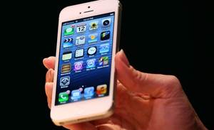 Apple to replace faulty iPhone 5 batteries
