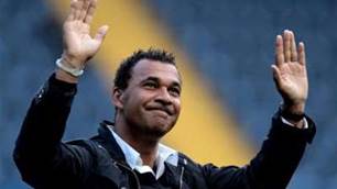 Gullit Frets Over Chelsea Image