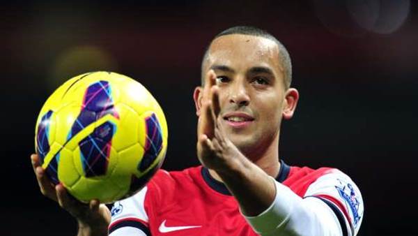 Walcott Poised To Sign New Deal