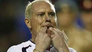 England rally to help Gazza