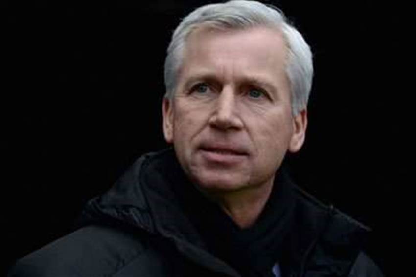 Pardew bemoans disallowed goals Pardew bemoans disallowed goals