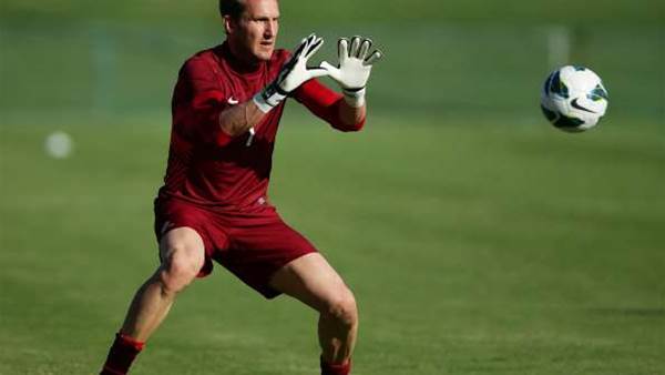 Schwarzer admits he may leave Fulham