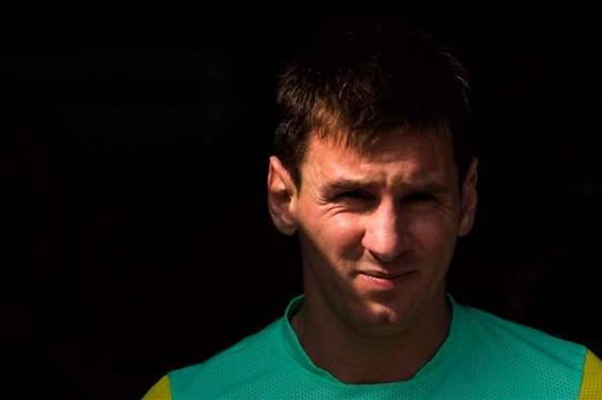 PSG threaten Messi bid PSG threaten Messi bid
