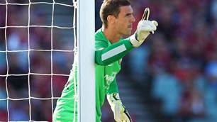 Wanderers re-sign Covic and Cole