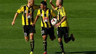 Hernandez signs on for one more year