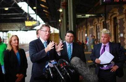 Vic Premier says 'greedy' telcos should improve city train coverage