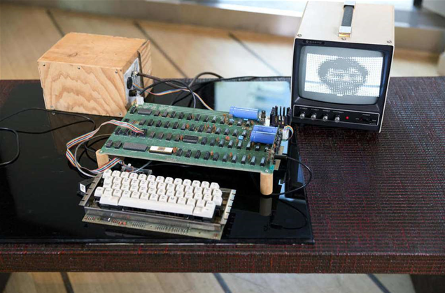 Early Apple computer sells for $1 million at auction
