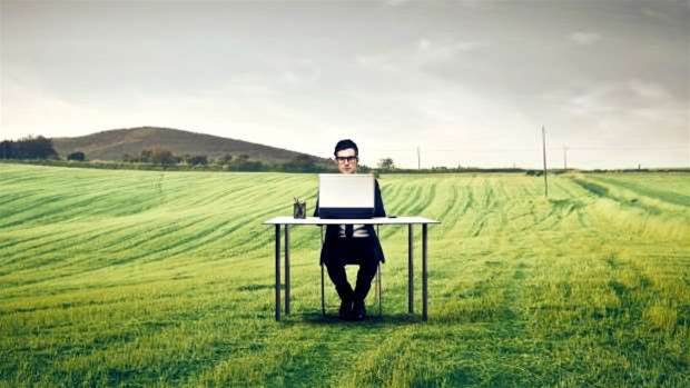 Google engineers work on Fuchsia operating system