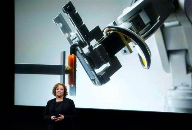 Apple recycling robot will take apart iPhones