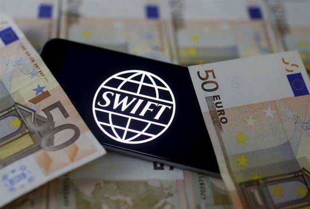 Second hacker group targeting SWIFT users