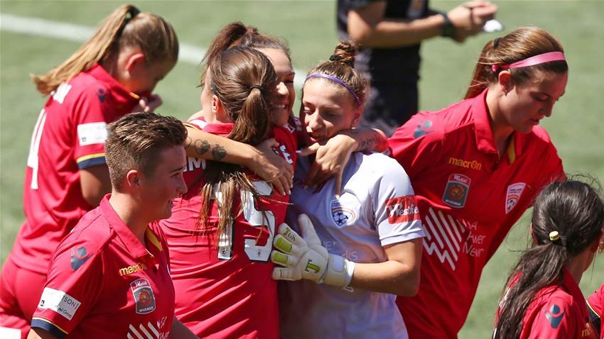 Canberra clinch premiership after Reds rout Sydney Canberra clinch premiership after Reds rout Sydney