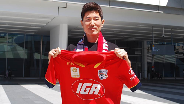 Reds sign  former Korean international
