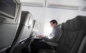 US likely to expand airline laptop ban to Europe
