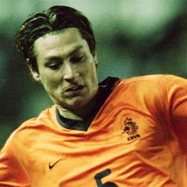 Sydney Sign Dutch Defender Sydney Sign Dutch Defender