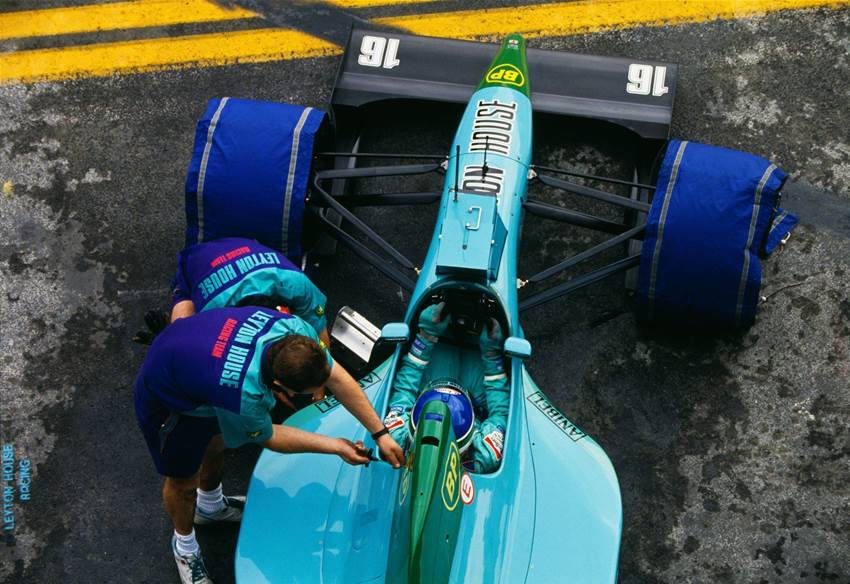Sliding Doors at Leyton House Sliding Doors at Leyton House