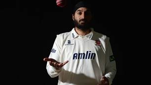 Aussies looking to India