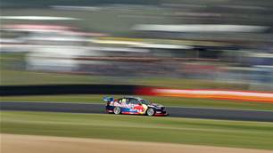 Whincup takes Bathurst pole