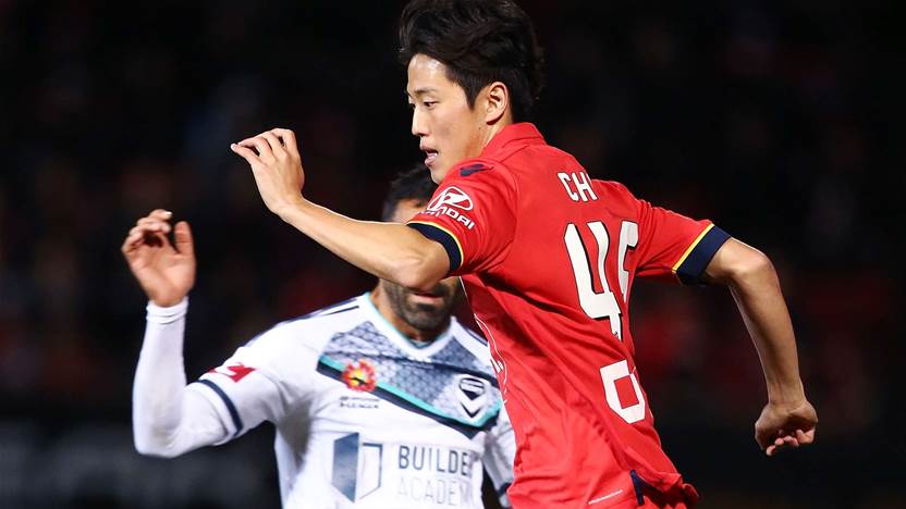 Injured Choi departs Reds