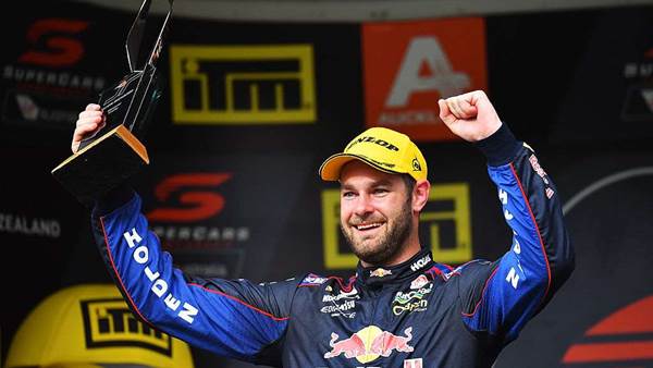 Van Gisbergen closes in on Supercars crown 