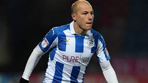 Mooy strike not enough for Huddersfield 