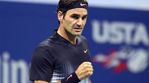 Federer survives US Open scare