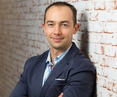 Seek ditches CIO role