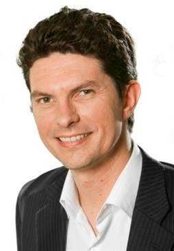 Greens push warrants for metadata access