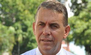 IT minister decries NT's own 'Qld Health payroll' fiasco