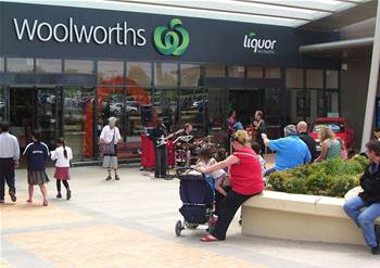 Woolworths slims service desk footprint