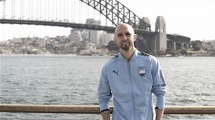 Arnold hails 'X-factor' signing for Sydney