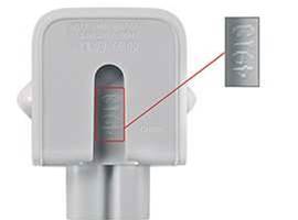 Apple recalls wall charger power adaptors