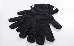A pair of gloves you can use with your iPad, phone