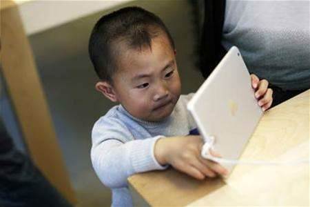 Apple suffers 'pinch-to-zoom' patent setback