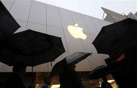 Google, Apple CEOs in talks on patent issues