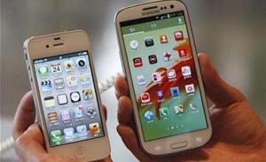 Apple wins $1bn damages from Samsung trial