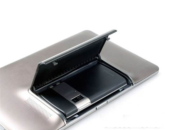 Asus unveils Padfone smartphone/tablet duo
