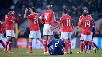 Late winner keeps Benfica in the hunt