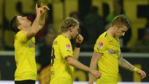 Borussia Dortmund thrash Stuttgart to go top