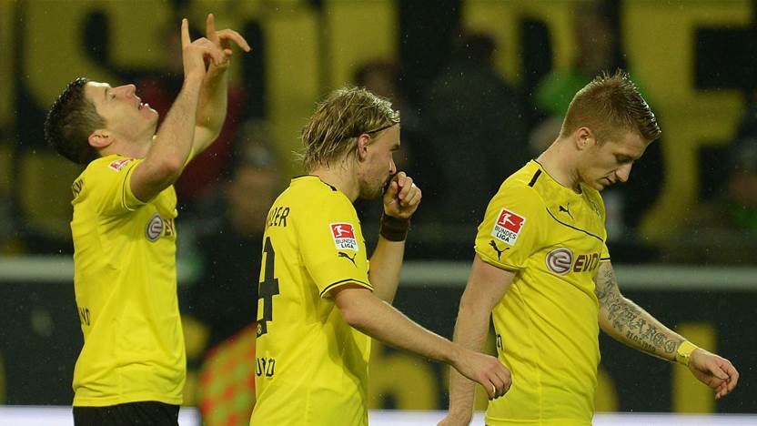 Borussia Dortmund thrash Stuttgart to go top