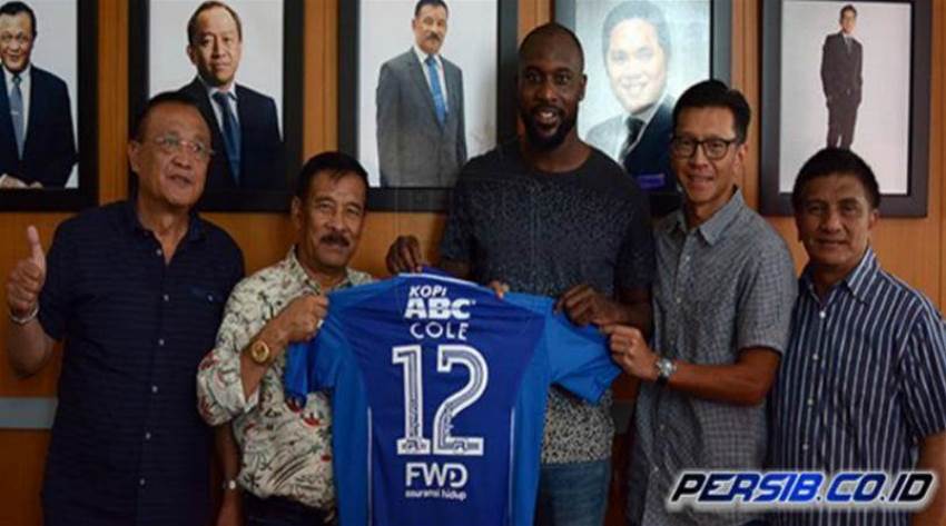 Former Chelsea stars in Indonesian legal wrangle  Former Chelsea stars in Indonesian legal wrangle