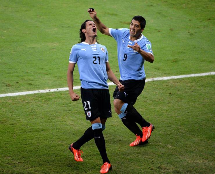 Cavani blasts Liverpool in Suarez saga Cavani blasts Liverpool in Suarez saga