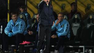 Norwich out of drop zeone after West Ham win