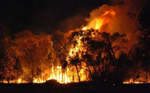 CASA blasts 'irresponsible' drone bushfire flyover