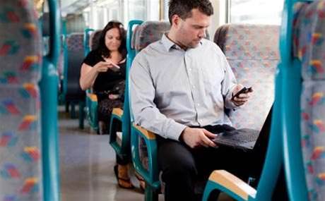 Perth asks ISPs to set up public transport wi-fi for free