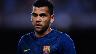 Alves: Barcelona need Fabregas