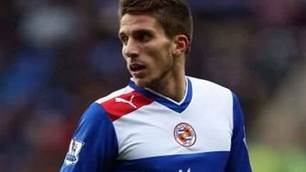 Sevilla loan Carrico from Reading