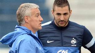 Deschamps hits out at Benzema criticism